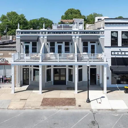 Pocahontas - Brand New Condo In Downtown Cape Charles!